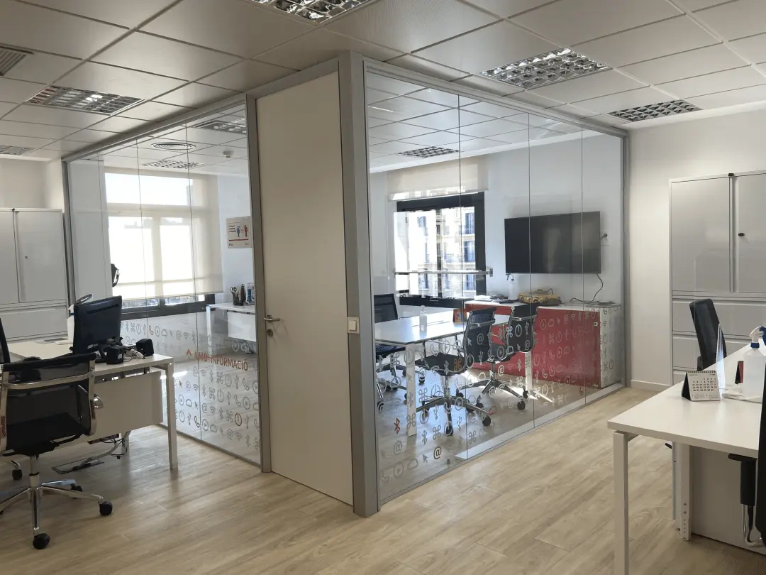 reformas-de-oficinas-AMB-sala-de-reuniones